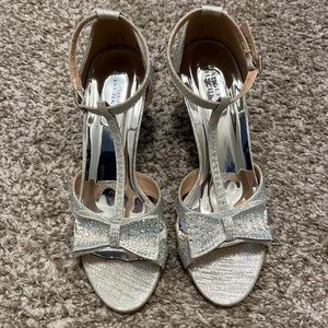 Girls Badgely Mischka heels